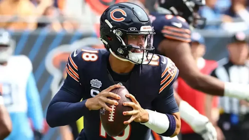 Caleb Williams keeping an eye on the field.