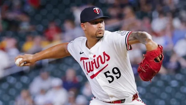 Title graphic of trade rumors with photo of Duran, Diaz, and Judge